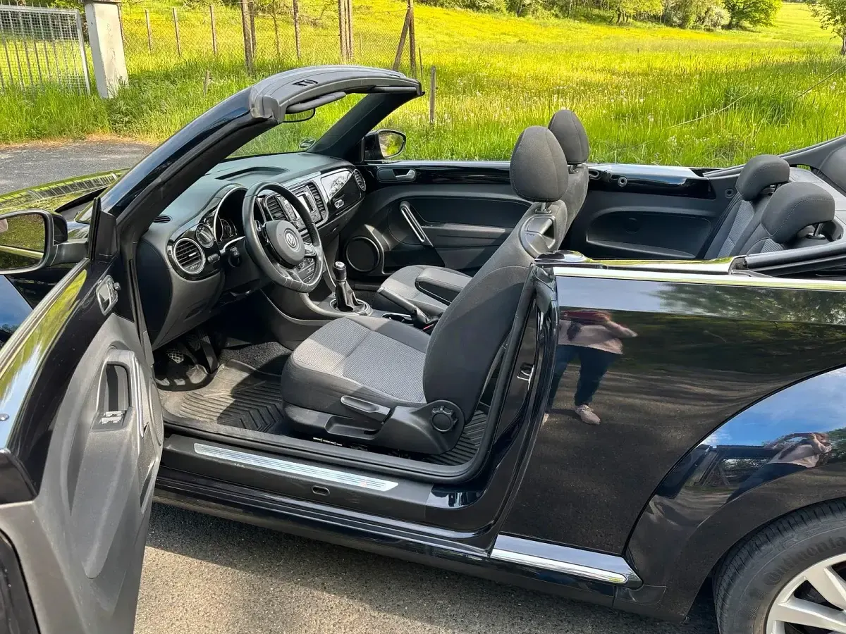 Usata VW Beetle Cabriolet 105 CV (77 kW) 2013 Nero Cabrio