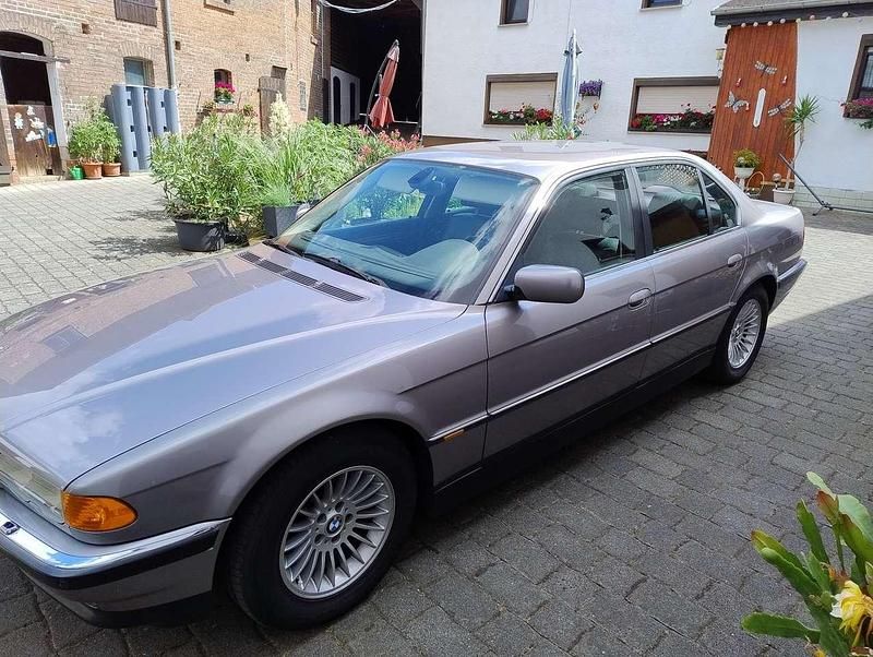 Gebraucht BMW 735 238 PS (175 kW) 1999 Limousine