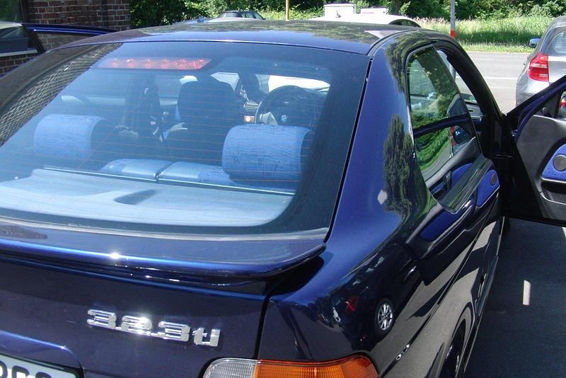 Blau Gebraucht 1998 BMW 323 Compact Kleinwagen | 7.950 € (Teuer) - Bild 1/4