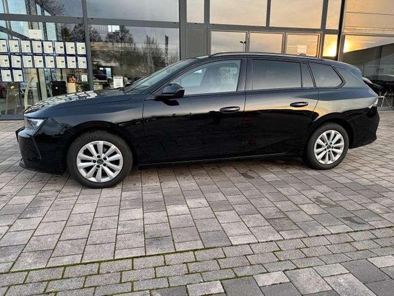 Schwarz Gebraucht 2024 Opel Astra Kombi | 20.870 € (Fairer Preis) - Bild 1/1