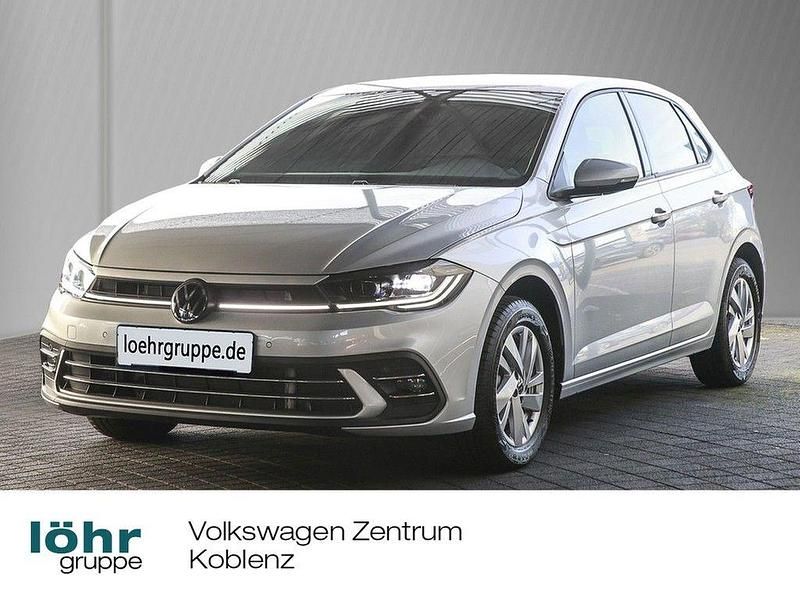Reflexsilber metallic Gebraucht 2024 VW Polo Style Limousine | 22.980 € (Fairer Preis) - Bild 1/4