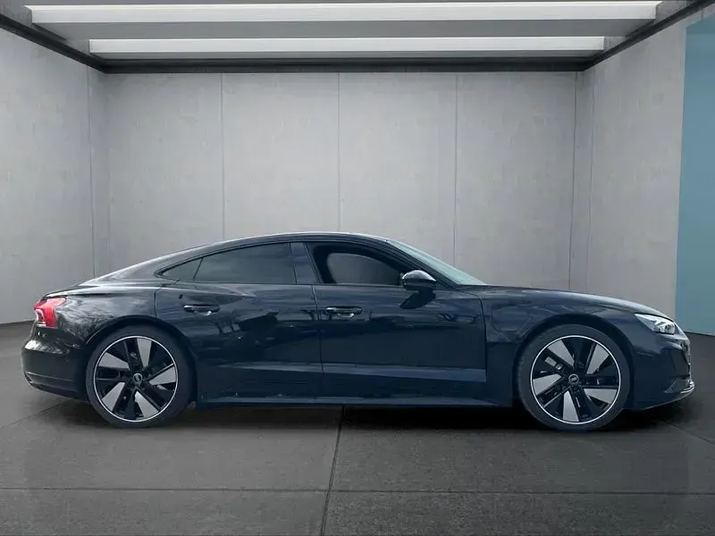 Używany Audi e-tron 350 kW (476 KM) 2022 Czarny SUV