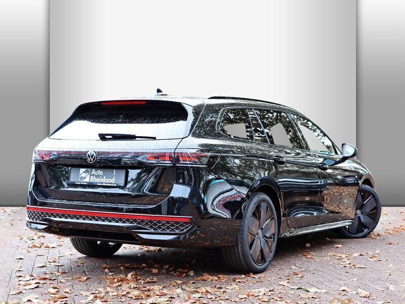 Gebraucht VW Passat R-line 193 PS (141 kW) 2024 Schwarz Kombi