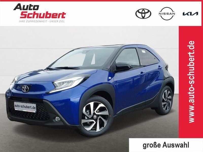 Juniper blue metallic Gebraucht 2024 Toyota Aygo Team Kleinwagen | 17.680 € (Etwas zu teuer) - Bild 1/4