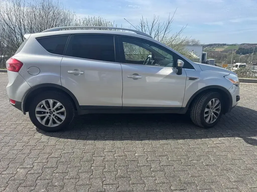 Gebraucht Ford Kuga Titanium 140 PS (102 kW) 2010 Silber SUV