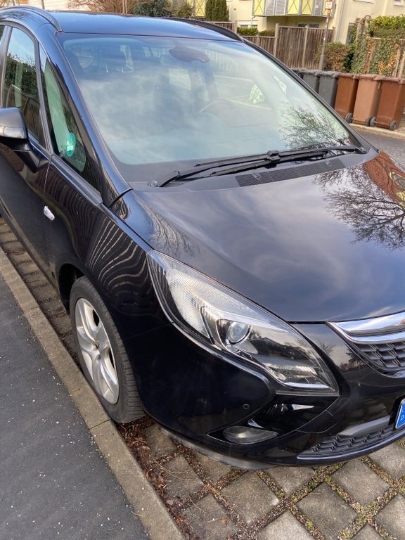 Schwarz Gebraucht 2015 Opel Zafira Tourer Business Van / Kleinbus | 8.650 € (Fairer Preis) - Bild 1/4