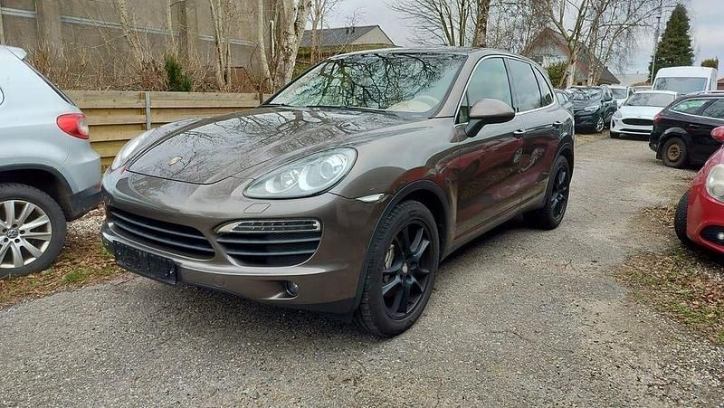 Braun Gebraucht 2010 Porsche Cayenne S SUV | 13.000 € (Fairer Preis) - Bild 1/4