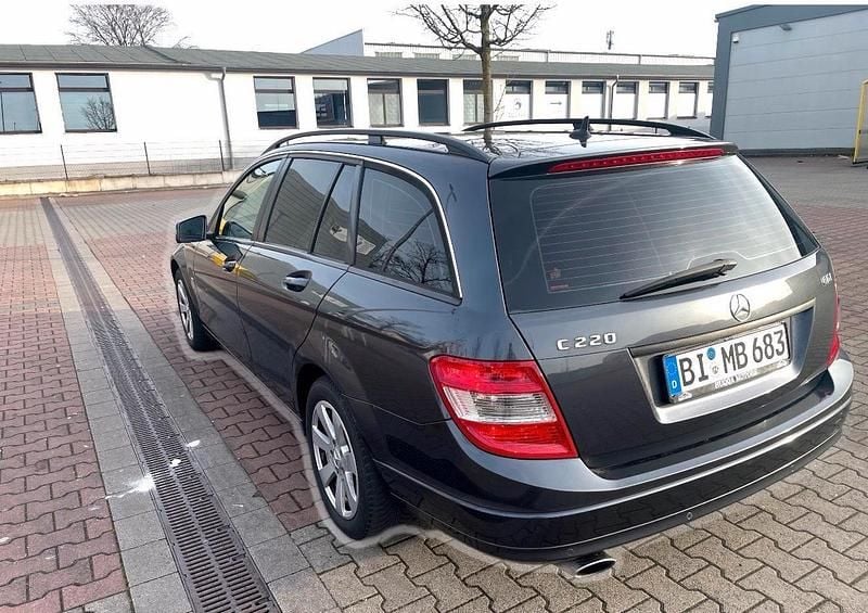 Gebraucht Mercedes C220 170 PS (125 kW) 2011 Schwarz Kombi