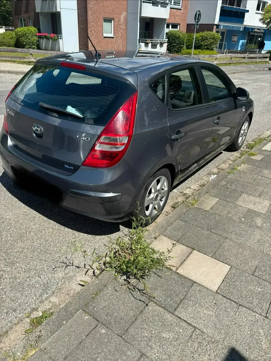 Gebraucht Hyundai i30 109 PS (80 kW) 2010 Limousine