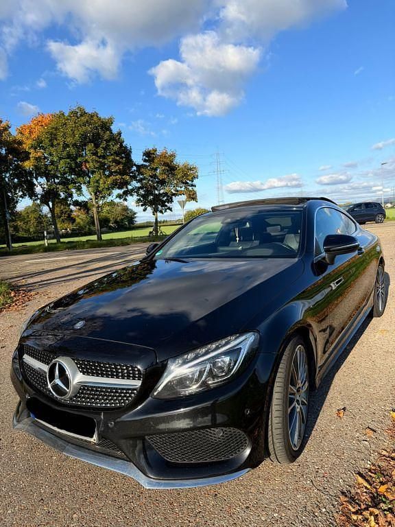 Schwarz Gebraucht 2016 Mercedes C250 AMG line Coupé | 21.000 € (Fairer Preis) - Bild 1/4