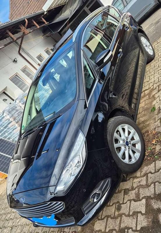 Gebraucht Ford S-MAX S 179 PS (131 kW) 2017 Schwarz Van / Kleinbus