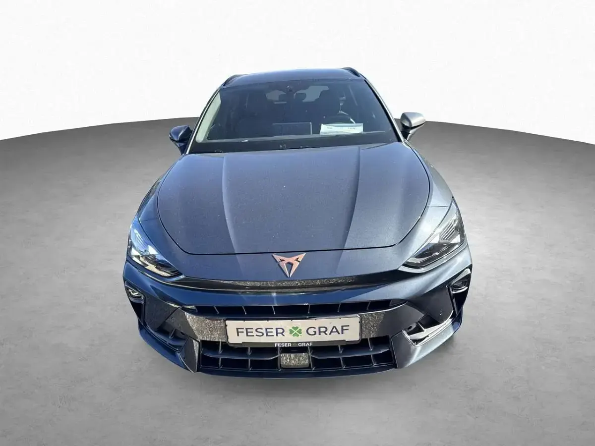 Second-hand Cupra Leon 150 CP (110 kW) 2025 Gri Break
