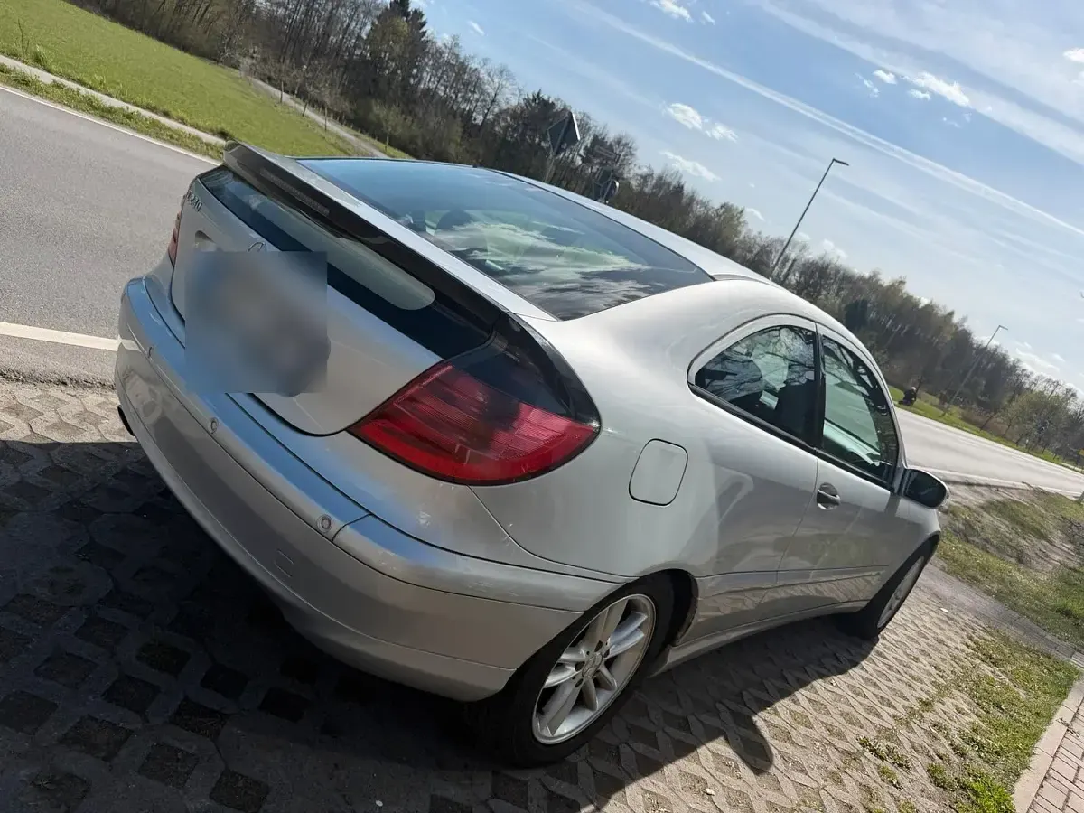 Gebraucht Mercedes C230 210 PS (154 kW) 2001 Silber Coupé