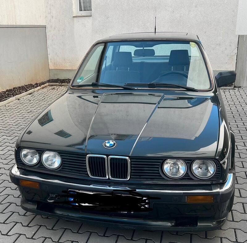 Grün Gebraucht 1986 BMW 320 Limousine | 13.500 € - Bild 1/4