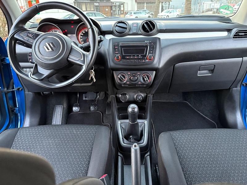 Gebraucht Suzuki Swift Basic 90 PS (66 kW) 2017 Blau Kleinwagen