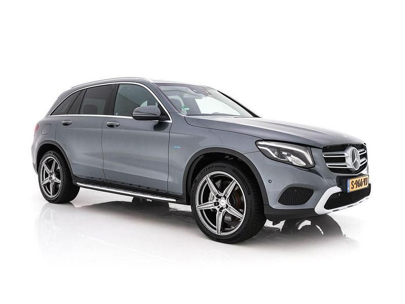 Gebraucht Mercedes GLC350 Premium Plus 326 PS (239 kW) 2017 Grau SUV