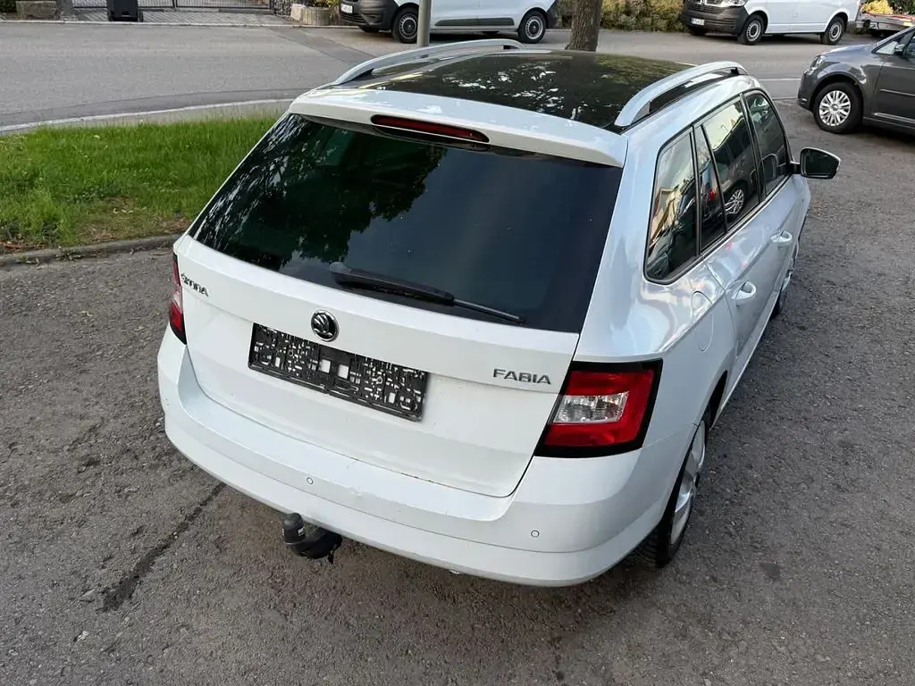 Gebraucht Skoda Fabia 90 PS (66 kW) 2017 Weiß Kombi