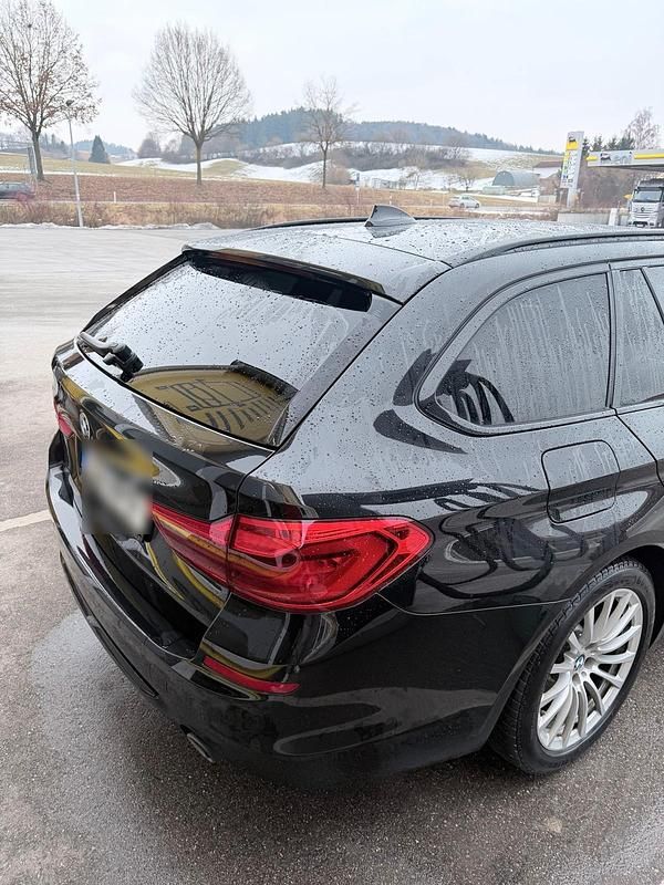 Gebraucht BMW 530 Sport Line 265 PS (194 kW) 2020 Schwarz Kombi