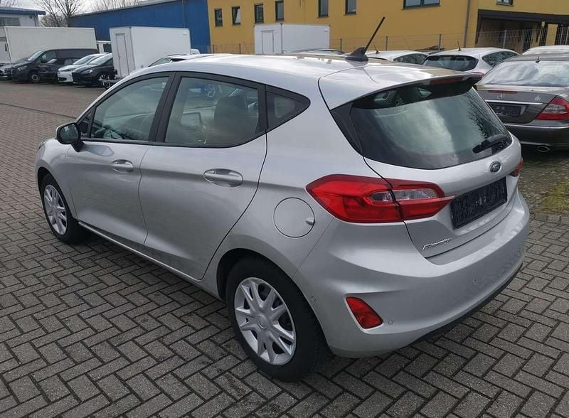 Gebraucht Ford Fiesta 95 PS (69 kW) 2021 Polarsilber metallic Kleinwagen