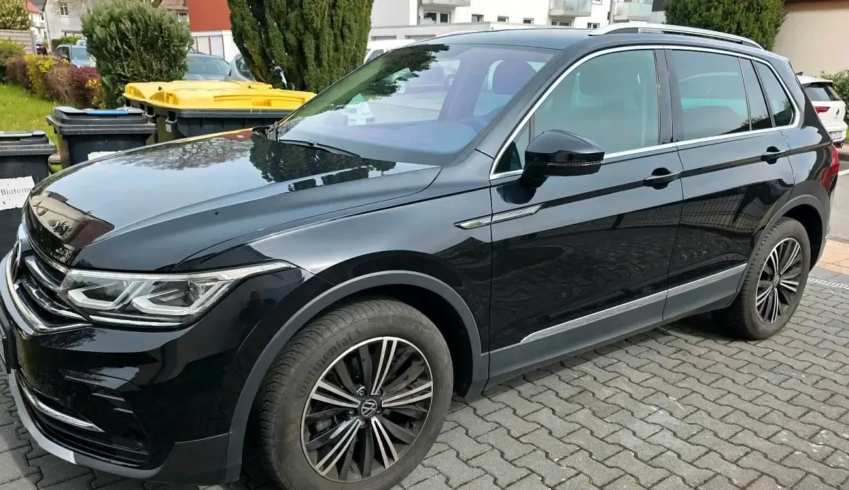 Gebraucht VW Tiguan Elegance 150 PS (110 kW) 2022 Schwarz SUV