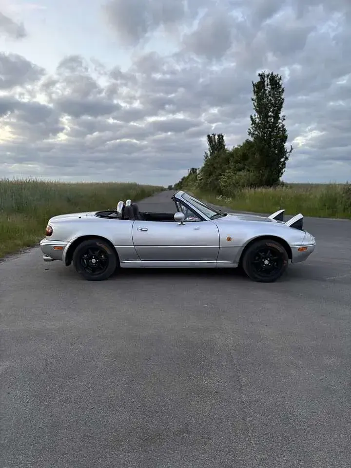Gebraucht Mazda MX5 116 PS (85 kW) 1992 Silber Cabrio