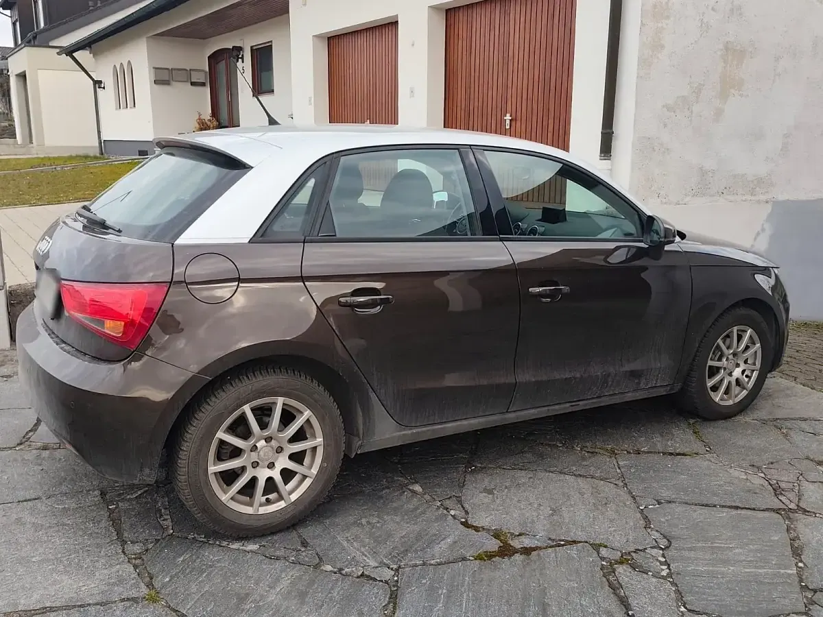 Gebraucht Audi A1 Sportback 105 PS (77 kW) 2013 Braun Kleinwagen