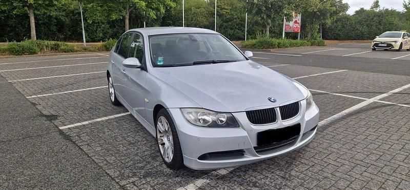 Silber Gebraucht 2008 BMW 320 Limousine | 2.700 € - Bild 1/4