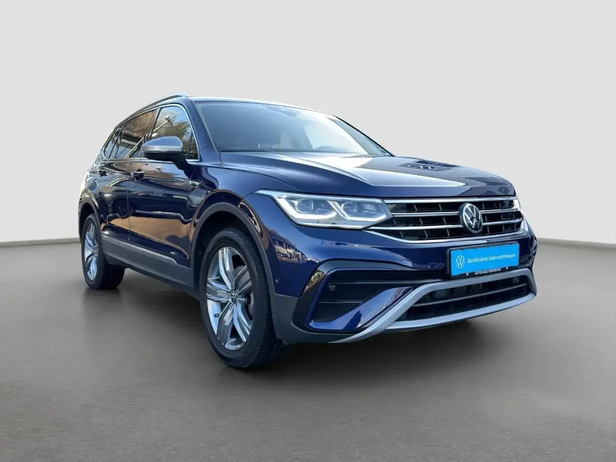 Gebraucht VW Tiguan Allspace Elegance 150 PS (110 kW) 2022 Blau SUV