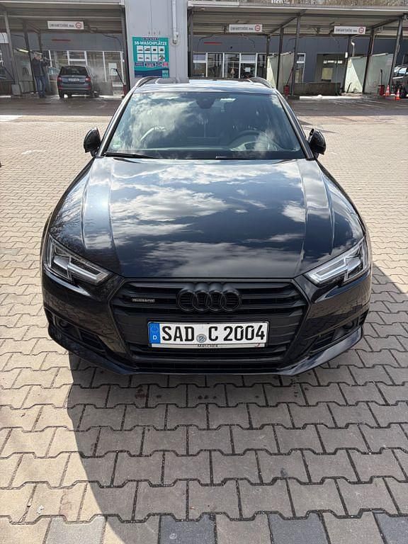 Gebraucht Audi A4 190 PS (139 kW) 2018 Schwarz Kombi