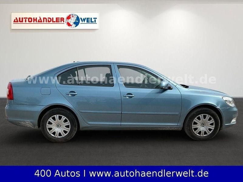 Gebraucht Skoda Octavia Ambiente 102 PS (75 kW) 2009 Blau Limousine