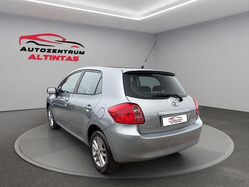 Gebraucht Toyota Auris Team 97 PS (71 kW) 2008 Silber Limousine