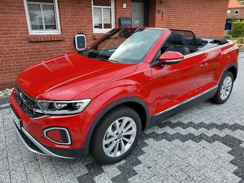 Rot Gebraucht 2024 VW T-Roc Cabriolet Style Cabrio | 29.999 € (Superpreis) - Bild 1/4