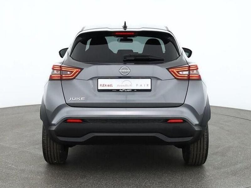 Neu Nissan Juke N-Connecta 114 PS (83 kW) 2026 Grau SUV