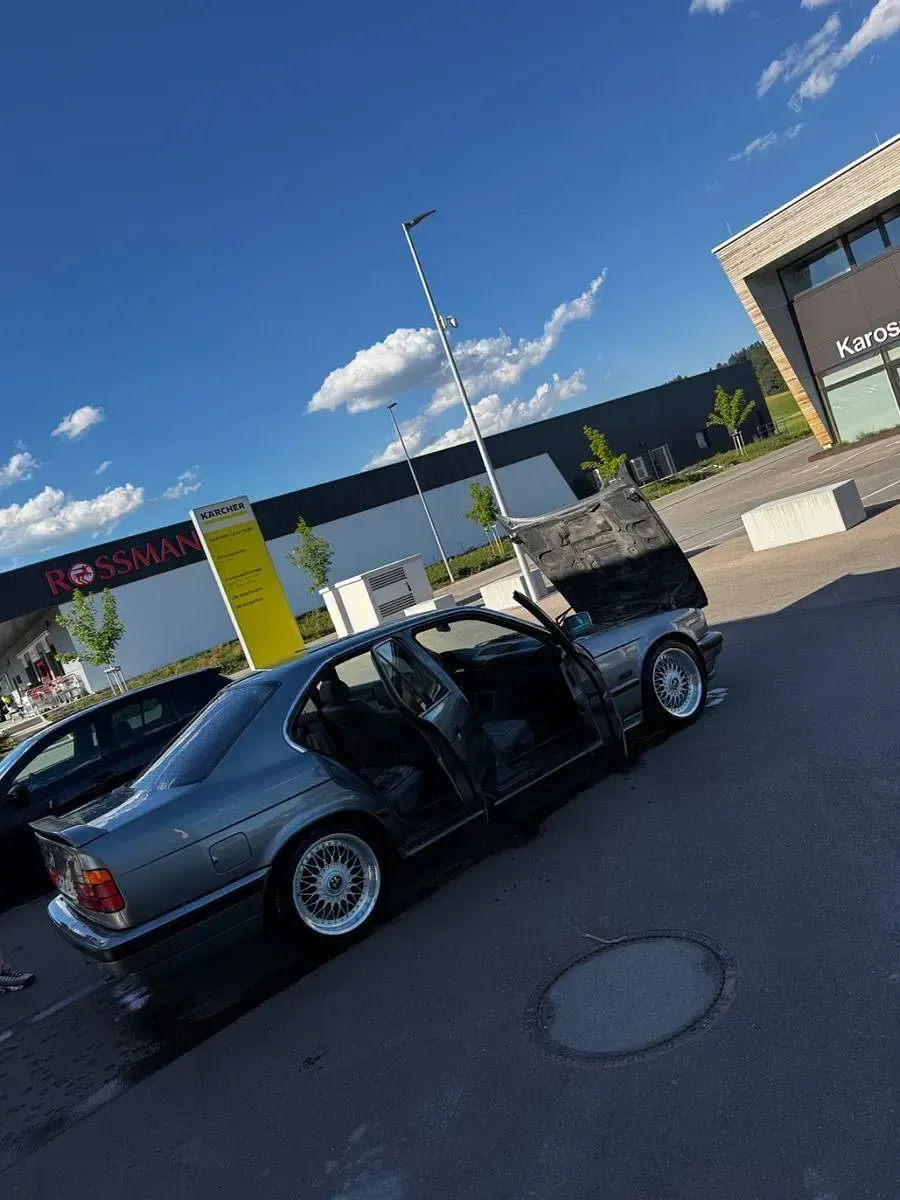 Gebraucht BMW 525 Performance 192 PS (141 kW) 1991 Grau Kombi