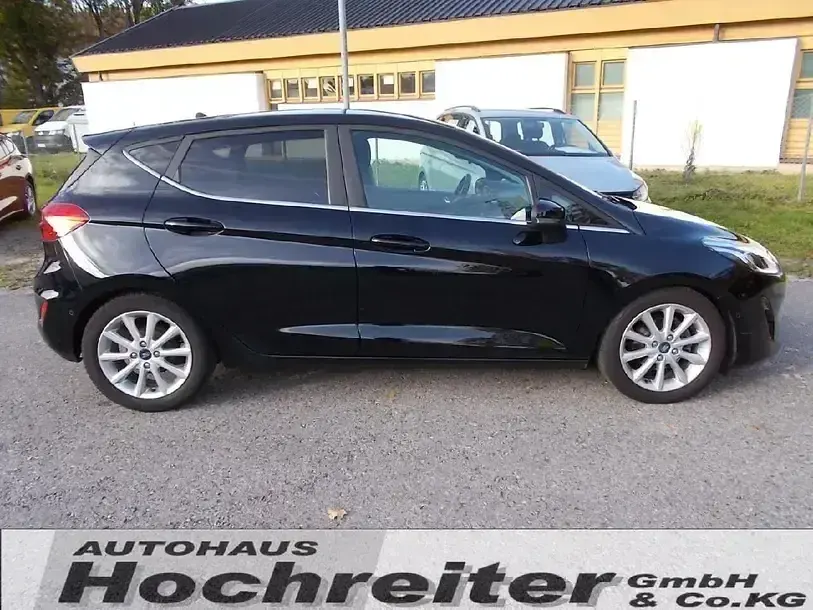 Gebraucht Ford Fiesta Titanium 101 PS (74 kW) 2019 Iridiumschwarz metallic Kleinwagen
