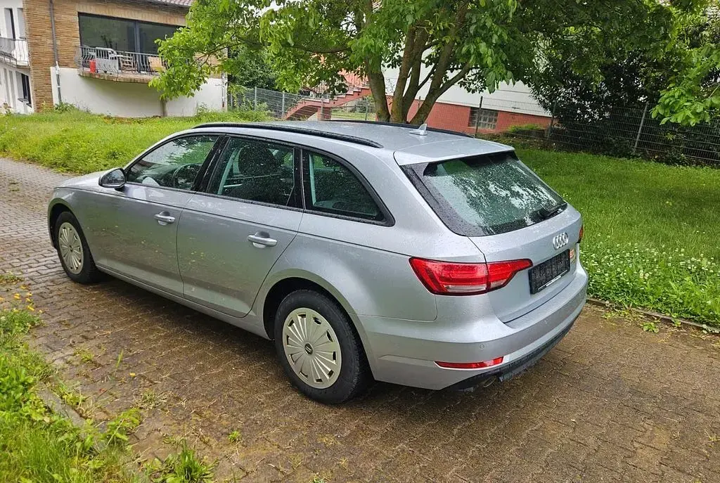 Gebraucht Audi A4 Sport 150 PS (110 kW) 2016 Silber Limousine