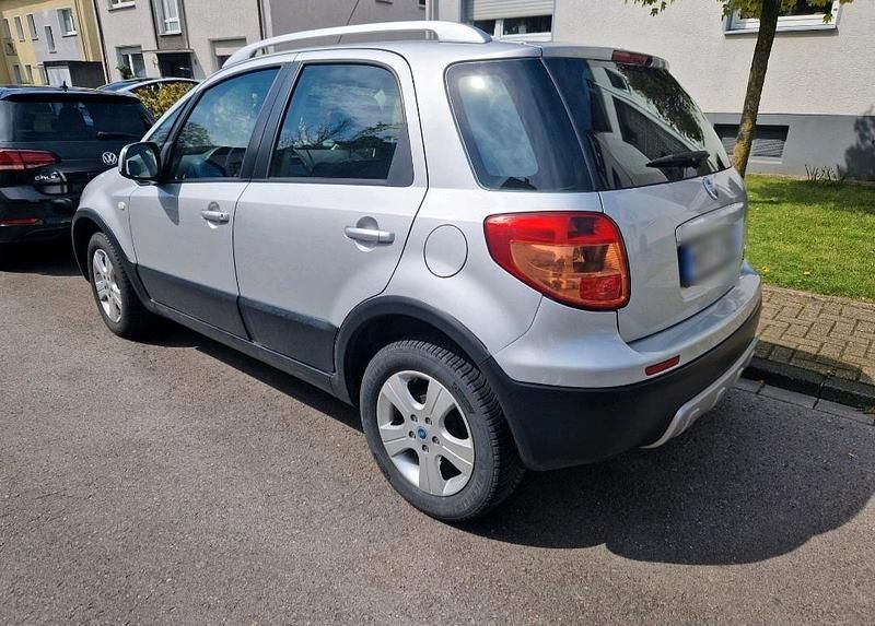 Gebraucht Fiat Sedici 120 PS (88 kW) 2008 Silber SUV