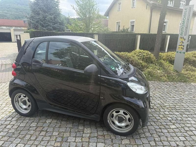 Schwarz Gebraucht 2013 Smart ForTwo Coupé Kleinwagen | 3.590 € (Guter Preis) - Bild 1/4