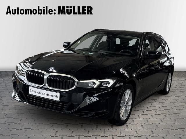 Gebraucht BMW 330e 184 PS (135 kW) 2022 Schwarz Kombi