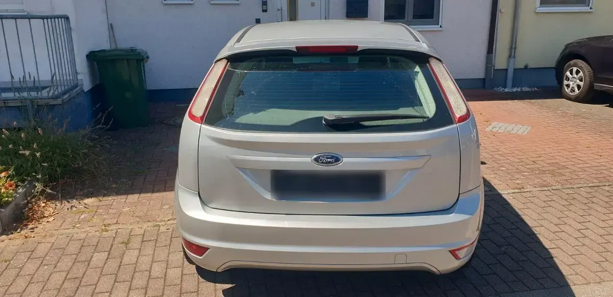 Gebraucht Ford Focus Sport 101 PS (74 kW) 2009 Silber Limousine