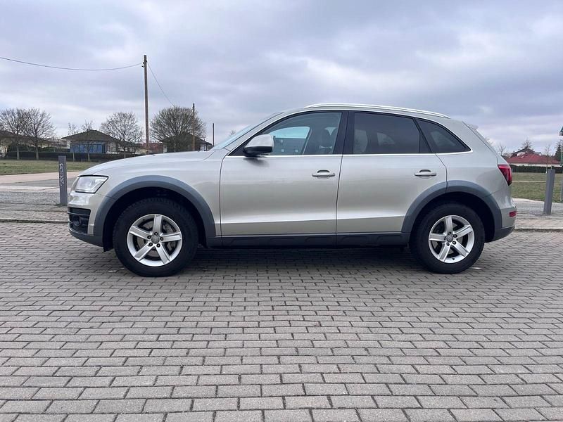 Second-hand Audi Q5 Design 245 CP (180 kW) 2012 Argintiu SUV