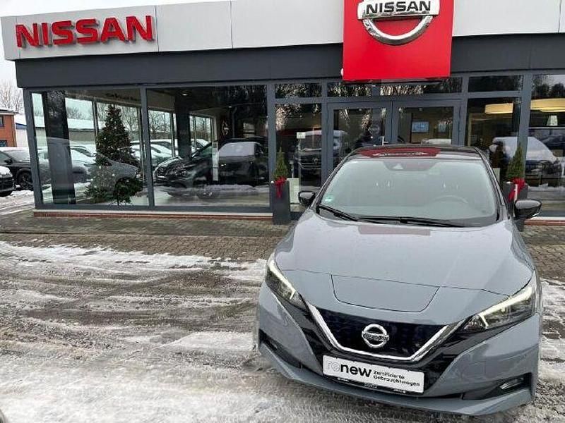 Grau Gebraucht 2021 Nissan Leaf Kleinwagen | 13.990 € (Fairer Preis) - Bild 1/4