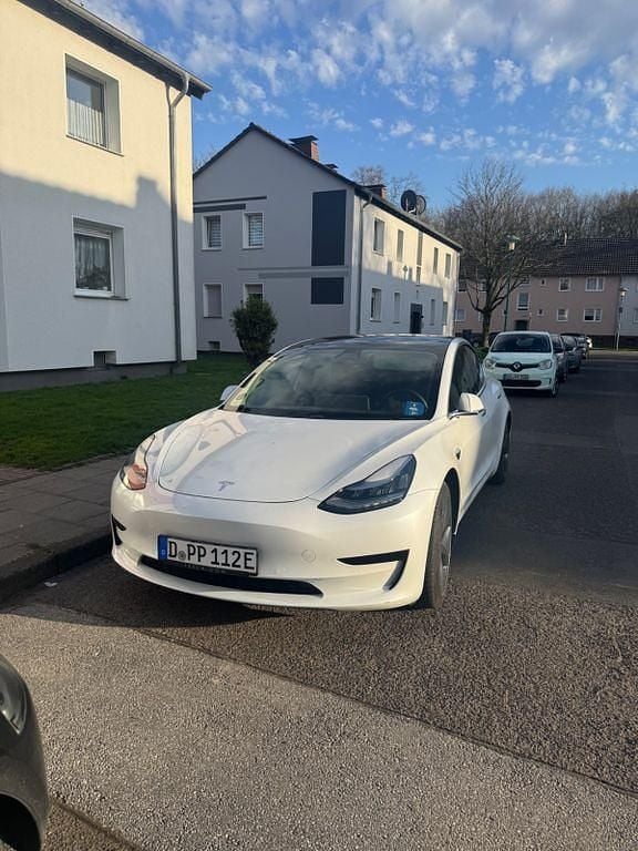 Gebraucht Tesla Model 3 Standard Range Plus 239 kW (325 PS) 2020 Weiß Limousine