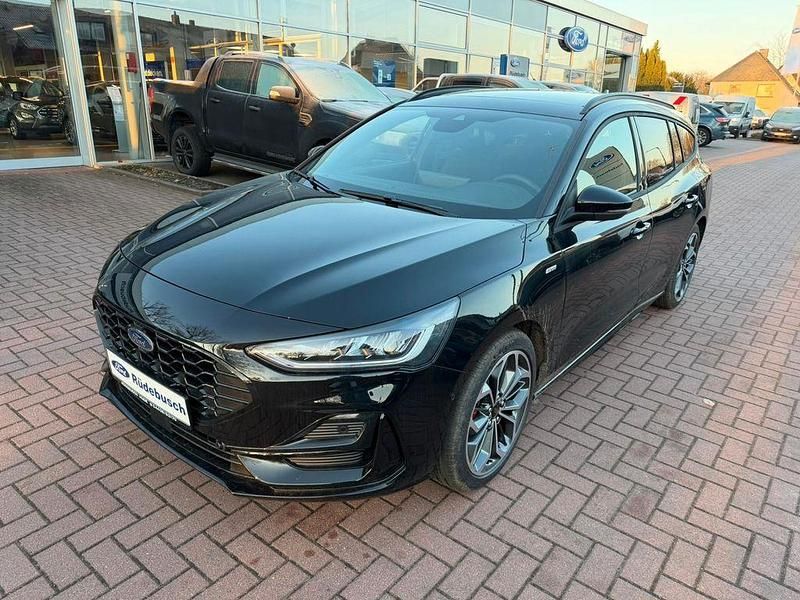 Neu Ford Focus ST-Line X 155 PS (114 kW) 2026 Schwarz Limousine