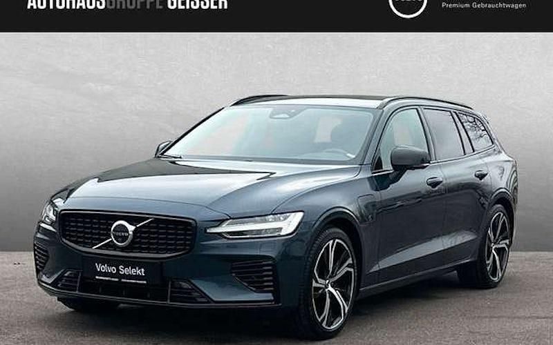 Gebraucht Volvo V60 Plus 455 PS (334 kW) 2025 Blau Kombi