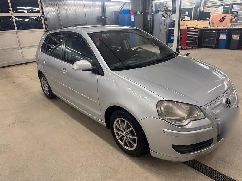 Gebraucht VW Polo 80 PS (58 kW) 2008 Silber Kleinwagen