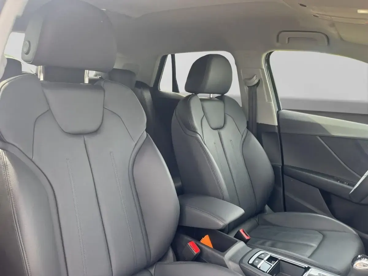 Gebraucht Audi Q2 S-Line 190 PS (139 kW) 2025 SUV