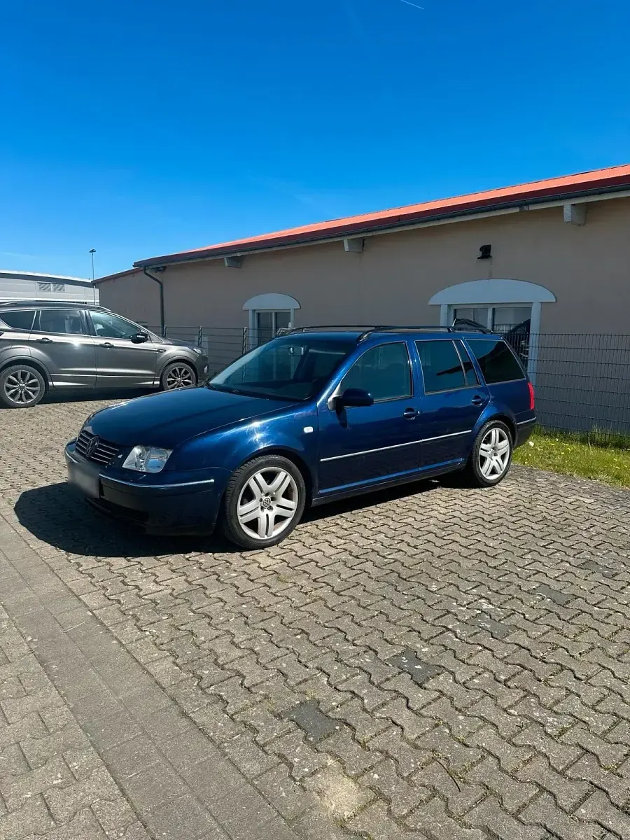 Gebraucht VW Bora 106 PS (77 kW) 2002 Blau Kombi