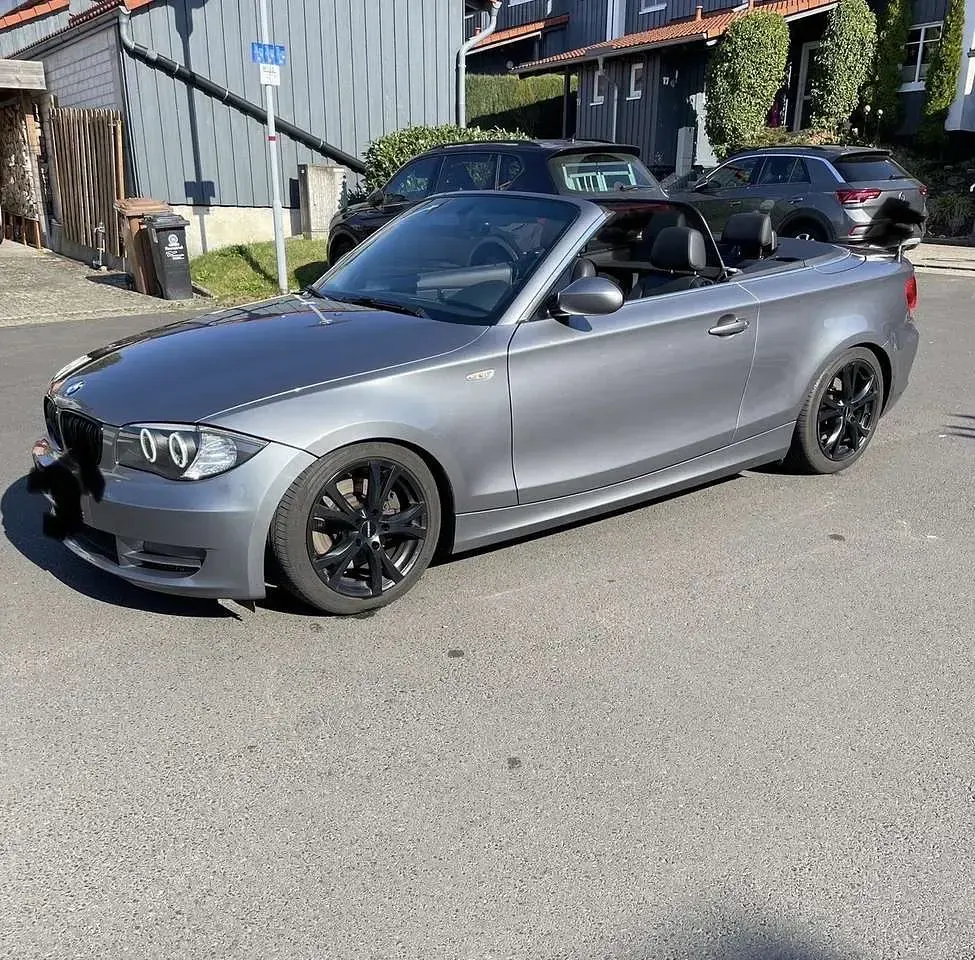 Gebraucht BMW 123 Cabriolet 204 PS (150 kW) 2009 Grau Cabrio