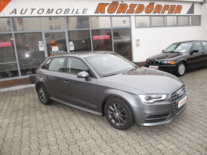 Grau Gebraucht 2014 Audi A3 Sportback Attraction Limousine | 9.600 € (Fairer Preis) - Bild 1/4